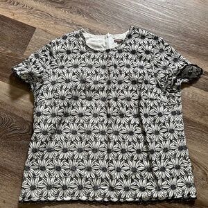J McLaughlin Lotus Blouse S/S Crew neck Floral Blk/White Lace XL
